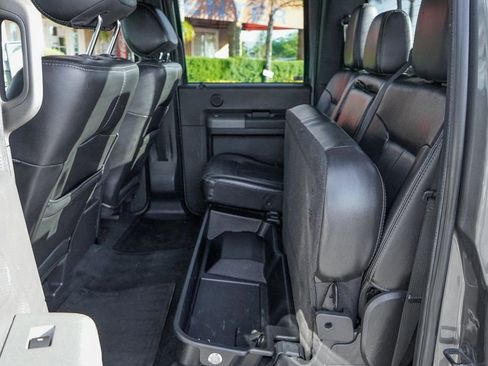 Used 2012 Ford F350 Lariat w/ Chrome Pkg image 33