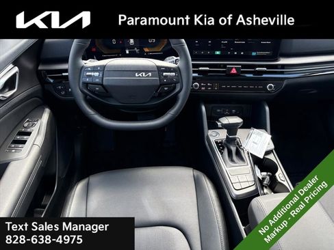 New 2026 Kia Sportage EX w/ EX Panorama Roof Package image 24