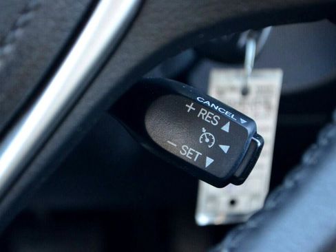 Used 2016 Toyota Corolla S Premium image 33