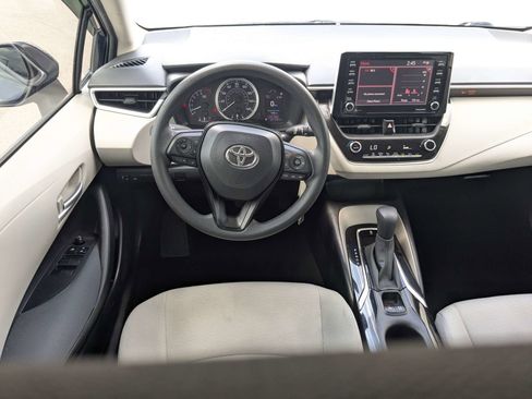 Used 2021 Toyota Corolla LE FWD image 17