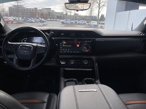 Used 2024 GMC Sierra 2500 AT4 w/ AT4 Premium Plus Package image 29