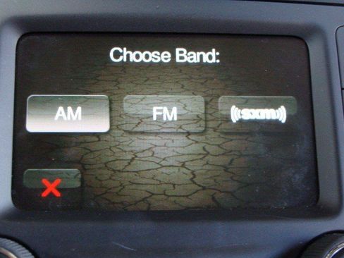 Used 2017 Jeep Cherokee Sport FWD image 16