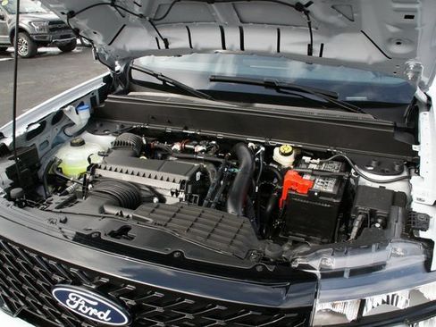 New 2026 Ford Maverick XLT w/ XLT Luxury Package AWD/4WD image 14
