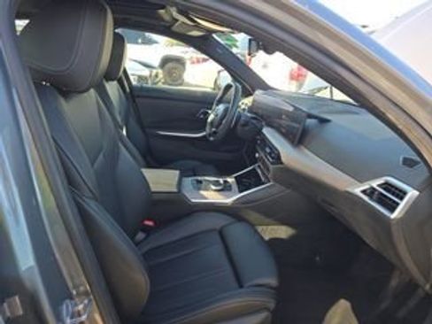 Used 2025 BMW 330i Sedan image 8