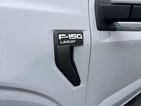 Used 2022 Ford F150 Lariat w/ Equipment Group 502A High AWD/4WD image 10