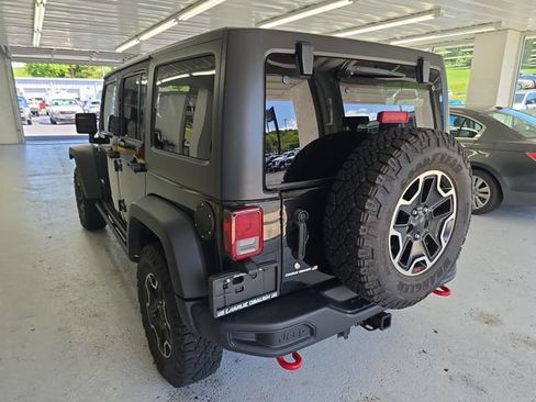 Used 2014 Jeep Wrangler Unlimited Rubicon AWD/4WD image 3