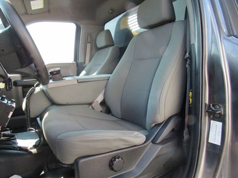 Used 2018 Ford F550 2WD Regular Cab Super Duty w/ Power Equipment Group image 25