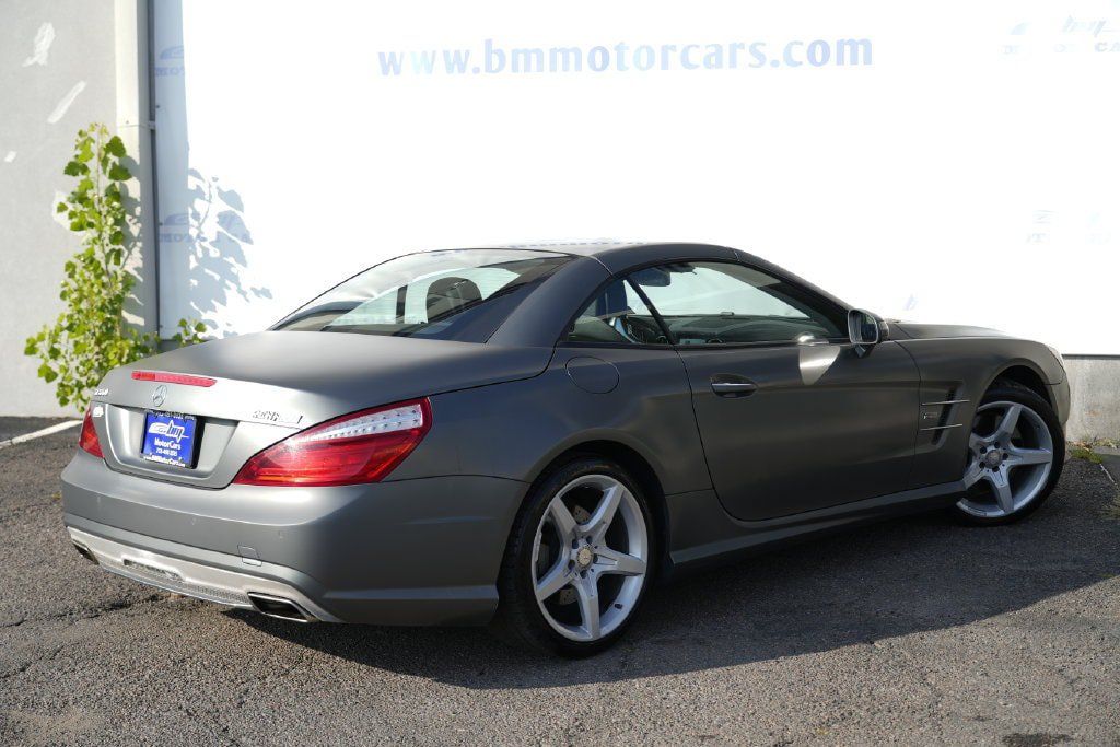 Used 2013 Mercedes-Benz SL 550 image 3