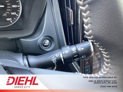 Used 2025 Subaru Forester Premium AWD/4WD image 33