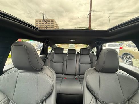 New 2026 Lexus ES 350e FWD image 24