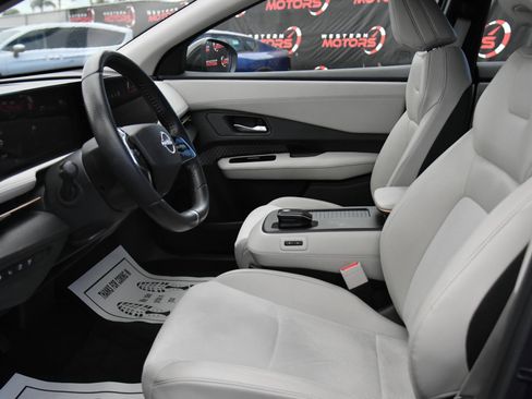 Used 2023 Nissan Ariya FWD image 17