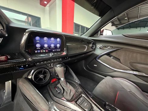 Used 2019 Chevrolet Camaro ZL1 RWD image 38
