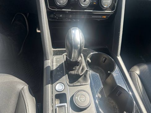 Used 2019 Volkswagen Atlas SEL R-Line AWD/4WD image 15