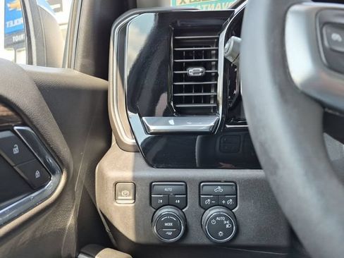 Used 2023 Chevrolet Silverado 1500 LT AWD/4WD image 20