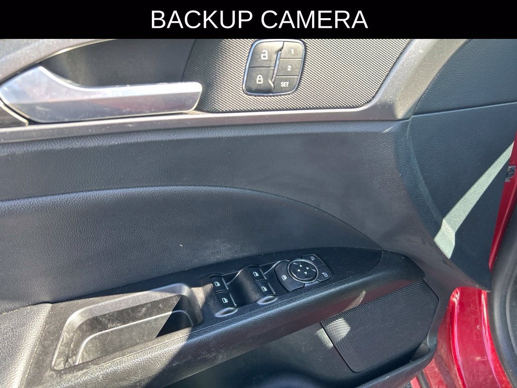 Used 2020 Ford Fusion SEL FWD image 13