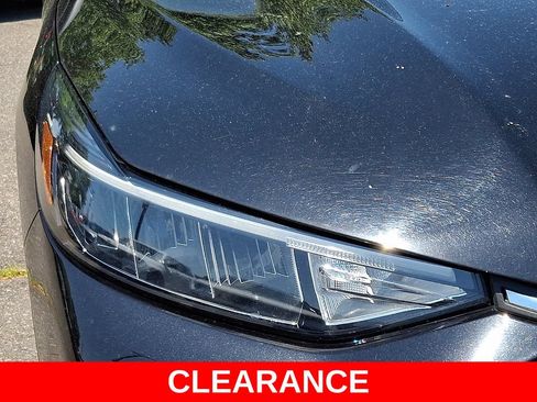 Used 2024 Ford Escape Active AWD/4WD image 9