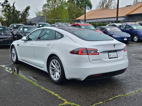 Used 2018 Tesla Model S 75D image 3