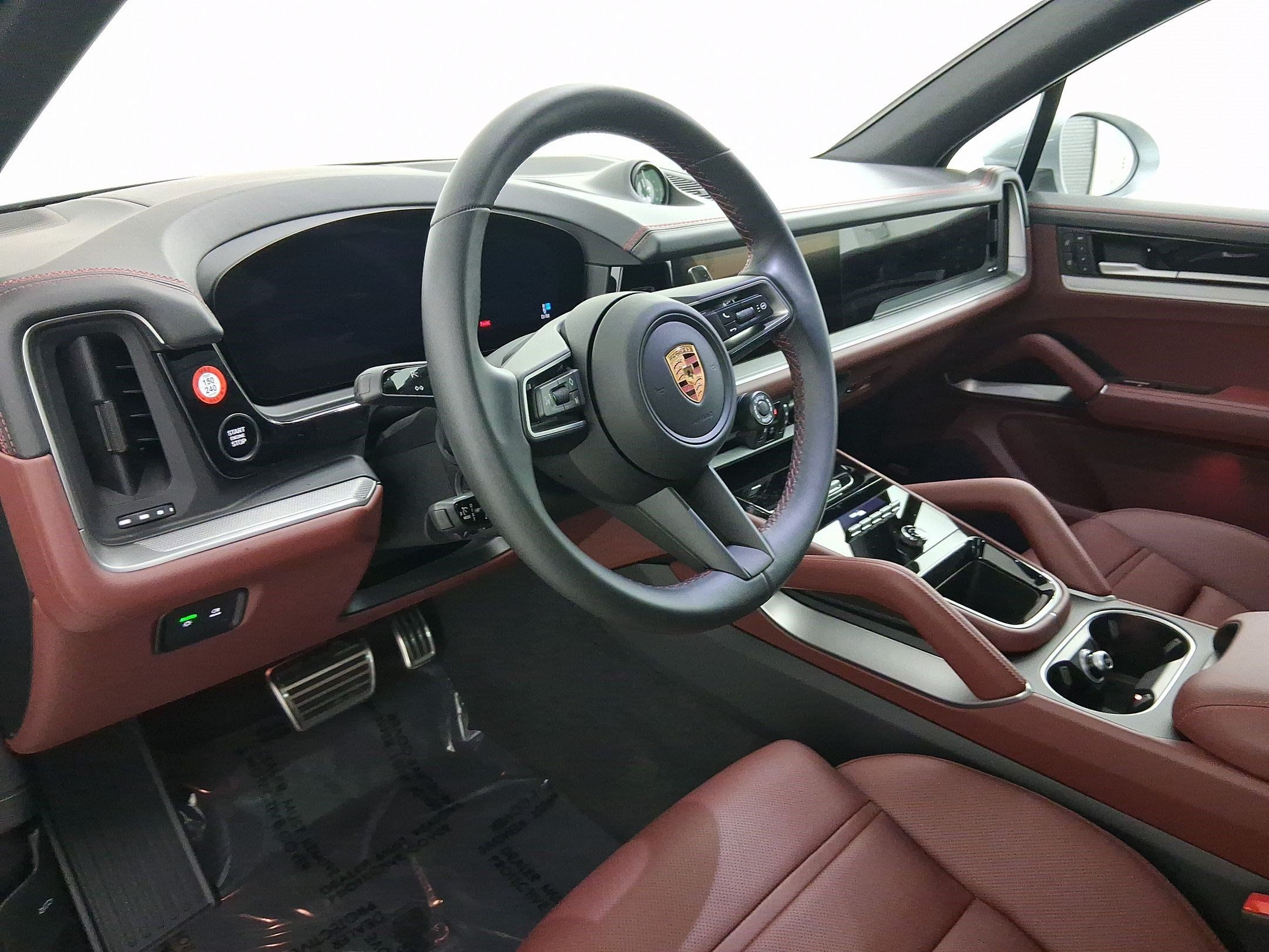Used 2026 Porsche Cayenne AWD/4WD image 4