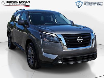 Used 2025 Nissan Pathfinder SV