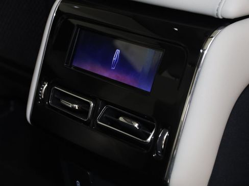 Used 2025 Lincoln Aviator Reserve w/ Illumination Package AWD/4WD image 16