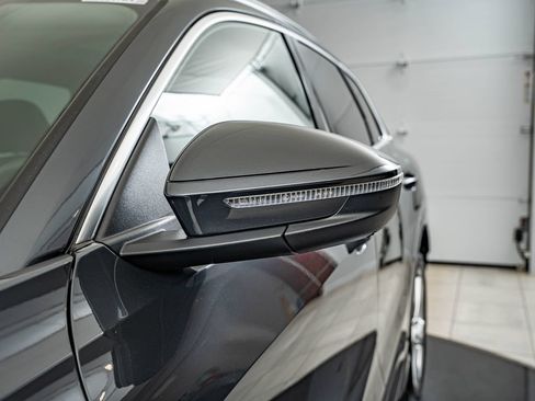 Certified 2025 Audi Q5 Premium Plus w/ Premium Plus AWD/4WD image 9