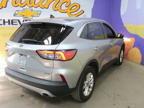 Used 2022 Ford Escape SE w/ Cold Weather Package AWD/4WD image 8