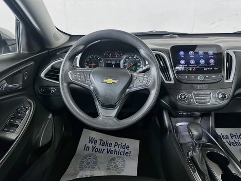 Used 2023 Chevrolet Malibu LT FWD image 21