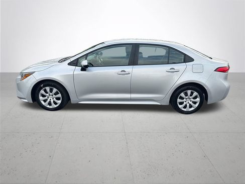 Used 2024 Toyota Corolla LE FWD image 9