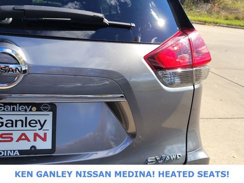 Used 2019 Nissan Rogue SV image 15