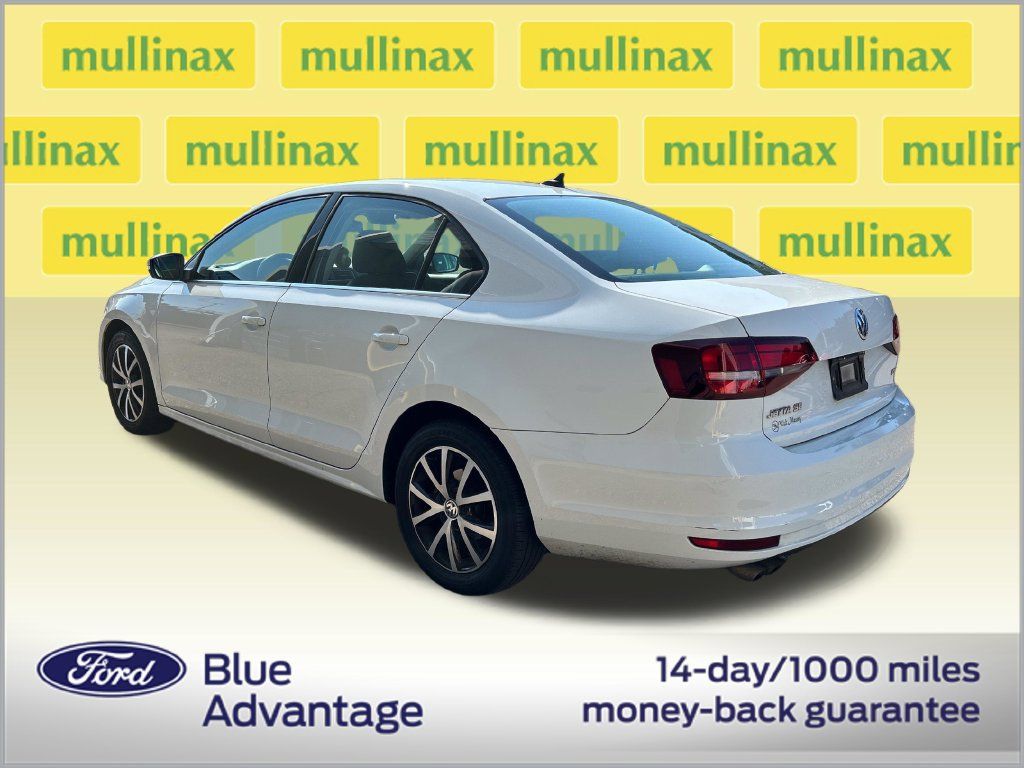 Used 2017 Volkswagen Jetta SE FWD image 3