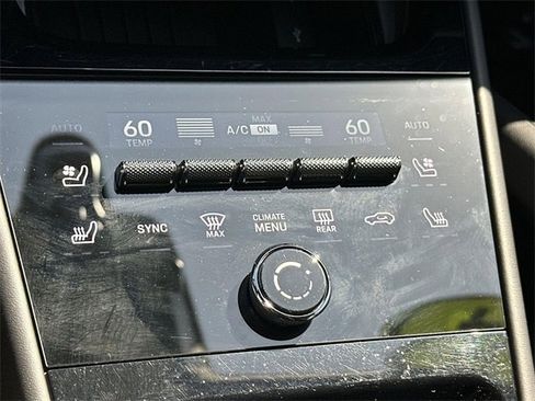 Used 2024 Porsche Cayenne Turbo GT image 38