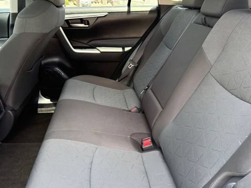 Used 2025 Toyota RAV4 XLE w/ Convenience Package FWD image 26
