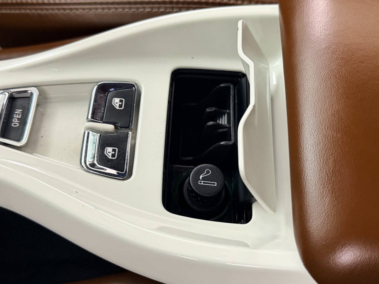 Used 2012 Ferrari California RWD image 56
