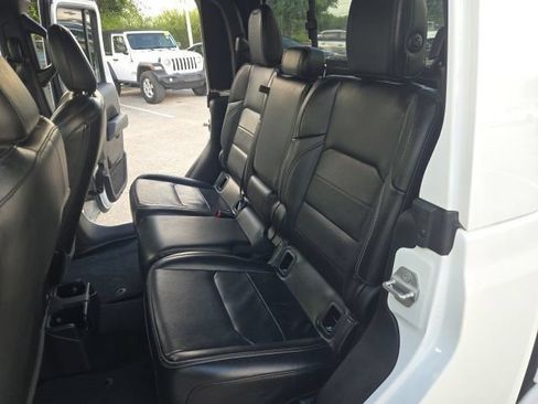 Used 2022 Jeep Gladiator Overland w/ Popular Equipment Package AWD/4WD image 14