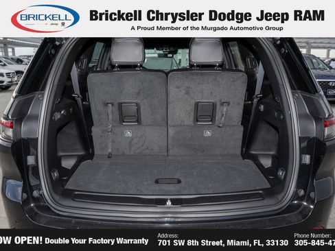 New 2025 Jeep Grand Cherokee L Altitude image 9