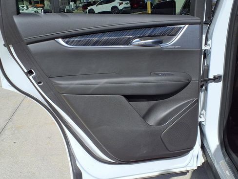 Certified 2023 Cadillac XT6 Premium Luxury image 17