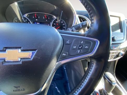 Used 2019 Chevrolet Equinox LT image 19