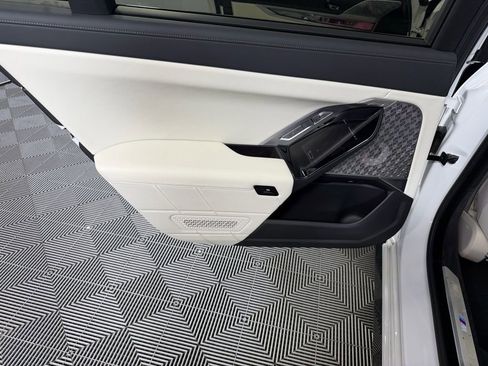 Used 2023 BMW 740i 740i w/ Executive Package image 30