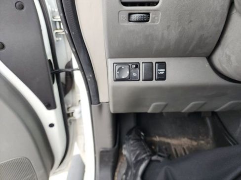 Used 2019 Nissan Frontier SL image 24