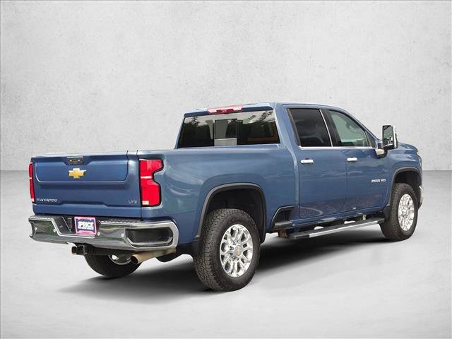 Used 2025 Chevrolet Silverado 2500 LTZ w/ LTZ Convenience Package AWD/4WD image 5