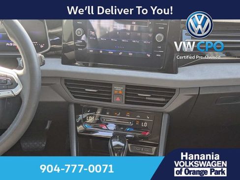 Certified 2025 Volkswagen Jetta SE FWD image 16