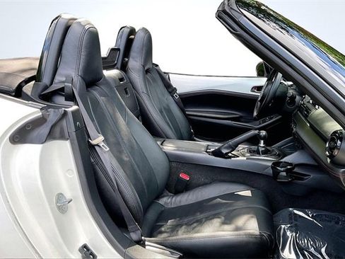 Used 2016 MAZDA MX-5 Miata Club w/ Brembo/BBS Package image 7