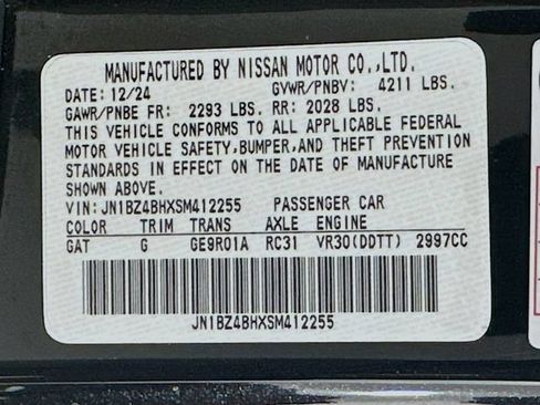 Certified 2025 Nissan Z Performance w/ Floor Mat Package RWD image 27