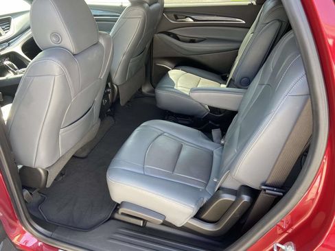 Used 2019 Buick Enclave Essence FWD image 32