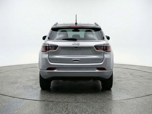 Used 2025 Jeep Compass Limited AWD/4WD image 7