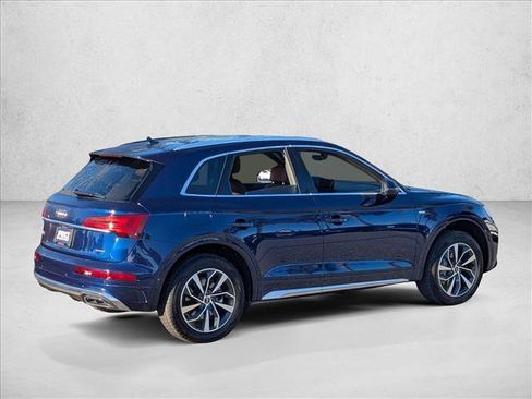 Certified 2025 Audi Q5 2.0T Premium Plus image 5