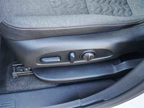 Used 2024 Chevrolet Equinox LT image 19