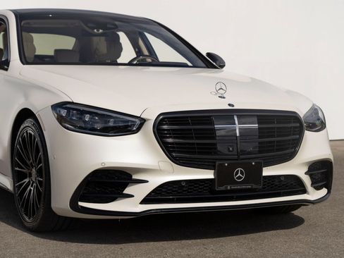 Used 2021 Mercedes-Benz S 580 4MATIC Sedan image 3