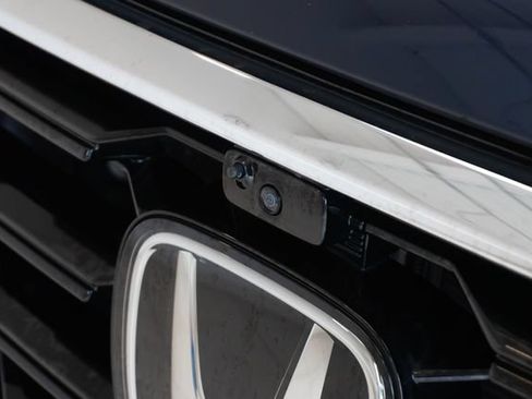 Used 2025 Honda Pilot Elite image 3
