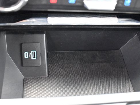 Used 2023 Ford F150 Lariat image 21